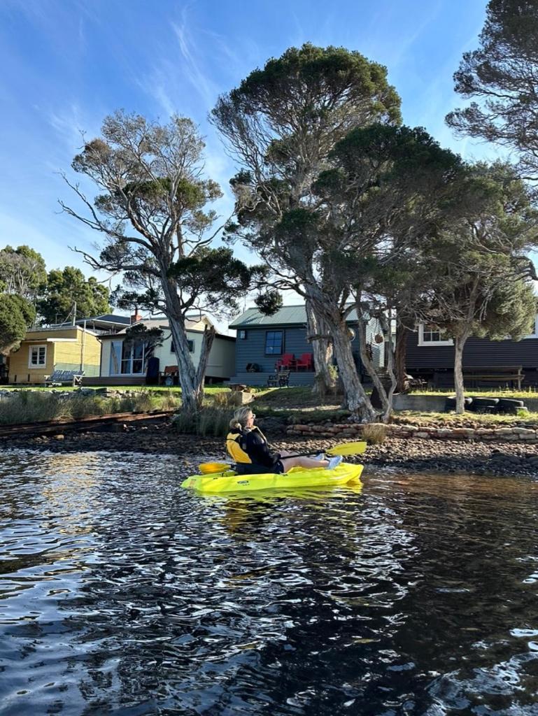 Salt Box Hideaway Apartment Strahan Bagian luar foto